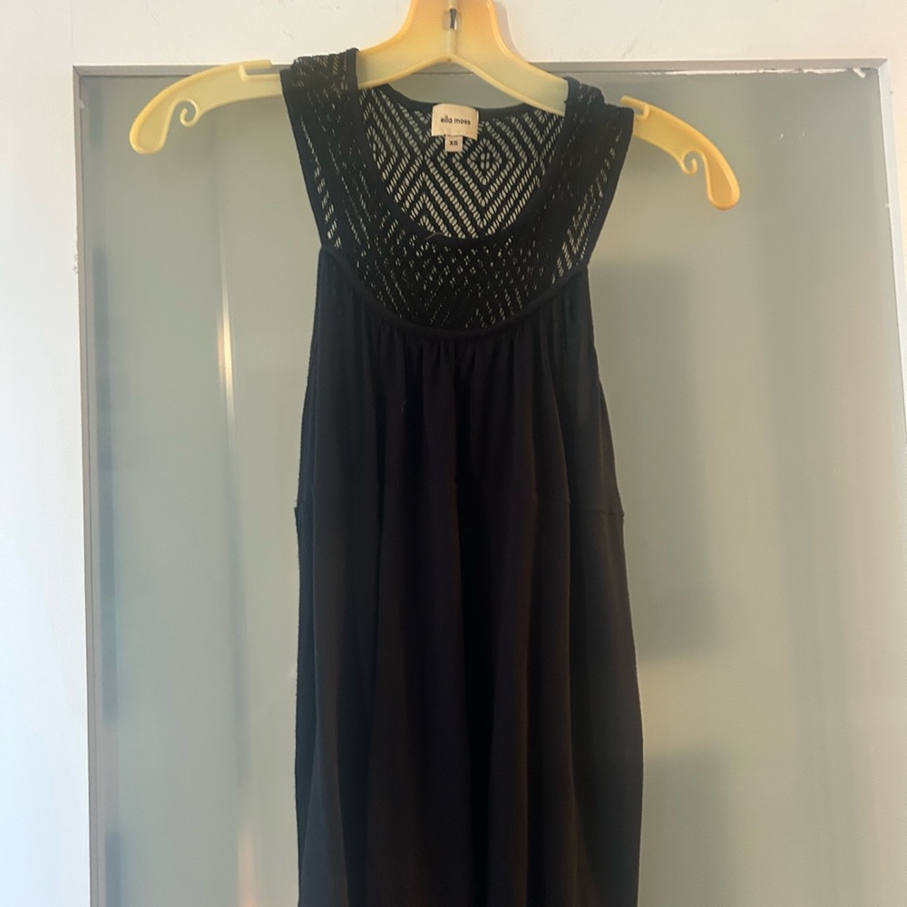 Ella Moss Black and White Geometric Knit Top